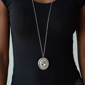 Necklace and earring set